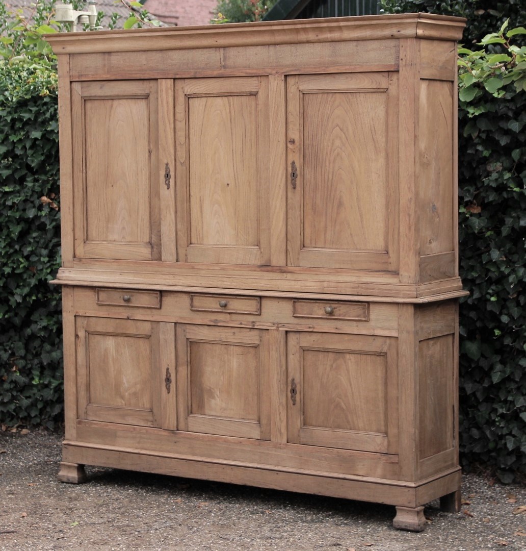 antiker-franz-sischer-schrank